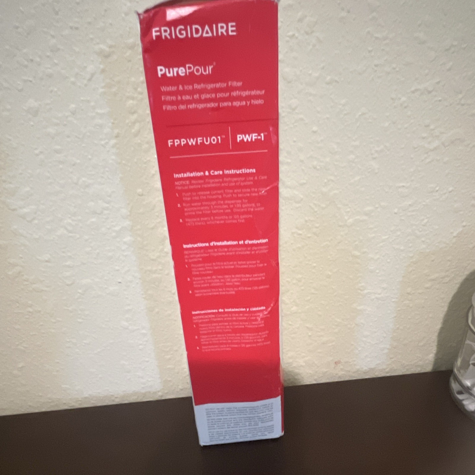 Frigidaire PurePour PWF-1 Refrigerator Water Filter, Carbon, White, 1-Pack gallery