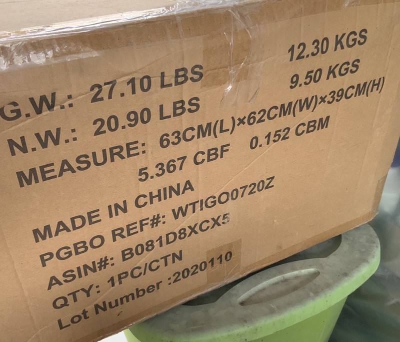 AmazonBasics 22 Inch Classic Charcoal Grill Black 27.10 Pounds, Is Brand New gallery
