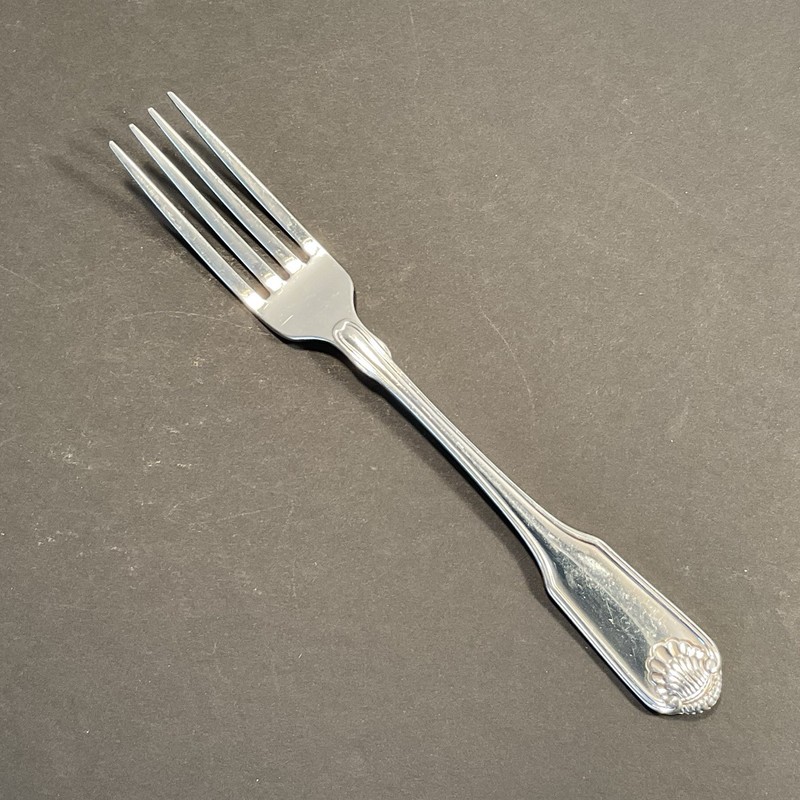 Oneida CLASSIC SHELL Stainless Flatware Silverware 5pc PLACE SETTING 18/10 gallery