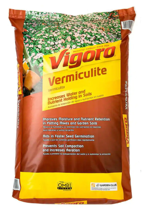 Vigoro Vermiculite Improves Moisture & Nutrient Retention, Organic - 8 Qt. gallery