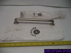 Top Knobs Aspen 9″ Centers Rounded Pull in Brushed Satin Nickel M1993 TOP-200397