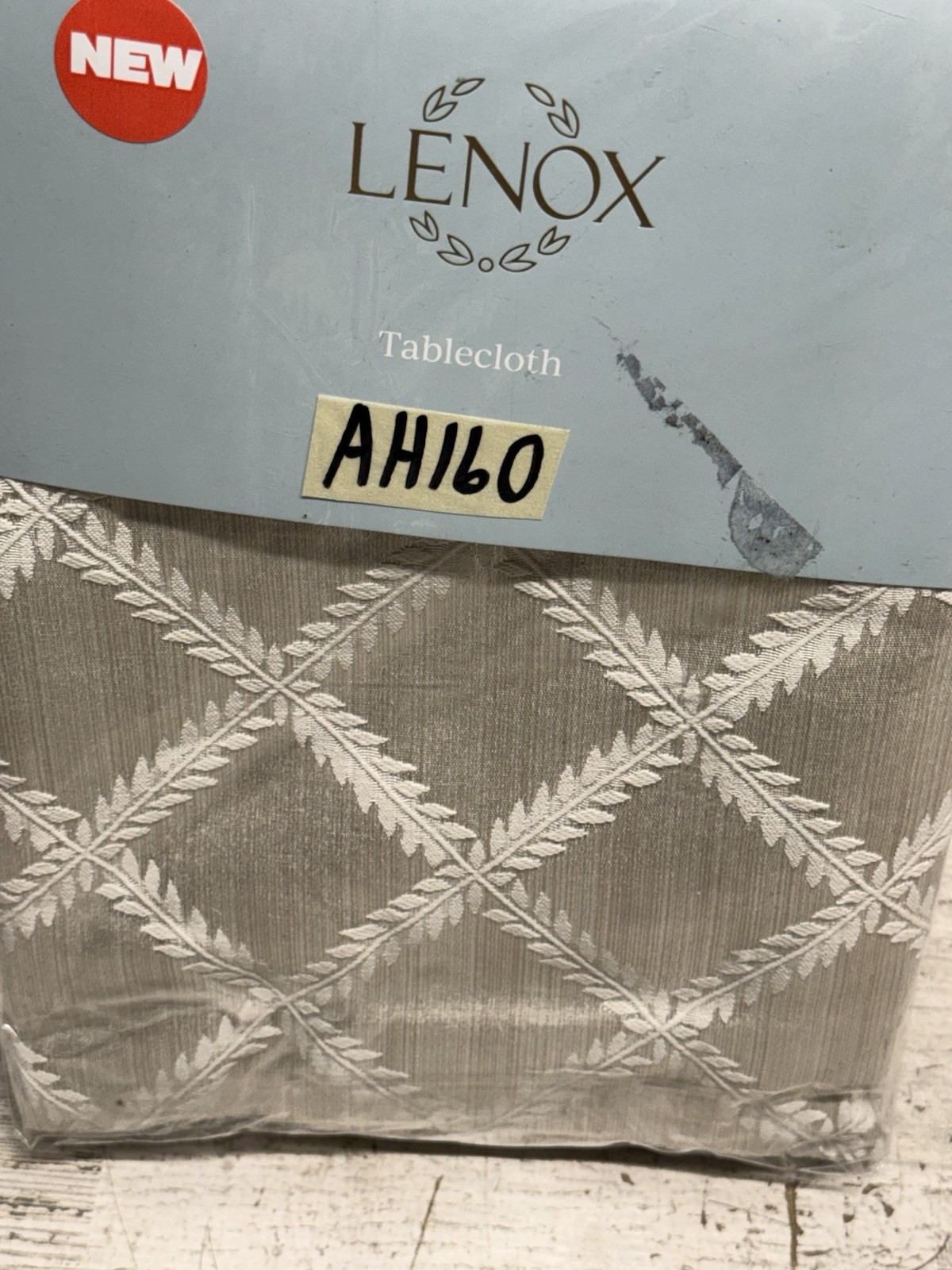 Lenox Laurel Leaf 70" X 104" Rectangle Tablecloth - Ivory New gallery