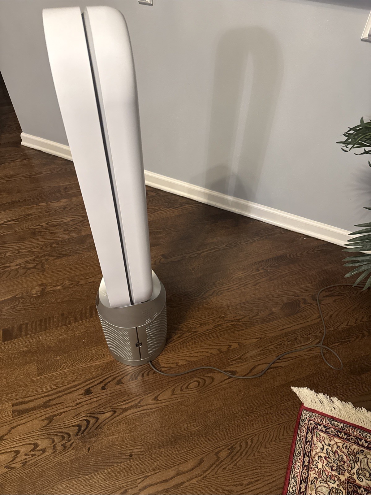 Dyson TP07 Air Purifier & Fan Tower | White HEPA H13 Filtration Lightly Used gallery