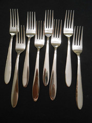 8 Oneida MOONCREST Stainless Dinner Forks 8″