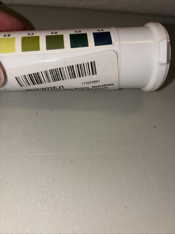 Bartovation pH 2.8-4.4 Test Strips gallery