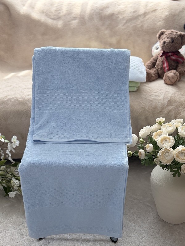 Soft Cotton Bath Towel 35 x 71 Solid Green White Blue Beige Textured Border gallery
