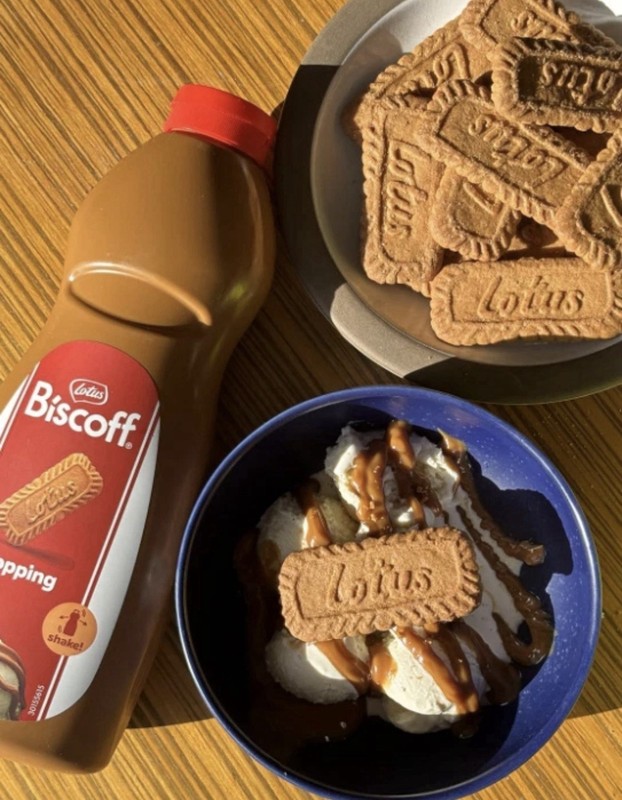 Lotus Biscoff Spread Topping Biscoff Cookie Butter Syrup - 2.2lb gallery