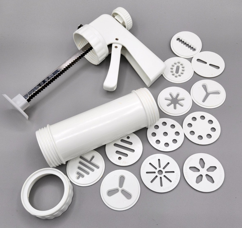 Wilton Spritz Cookie Press Box Set with Cookie 12 Discs Complete Baking Cooking gallery