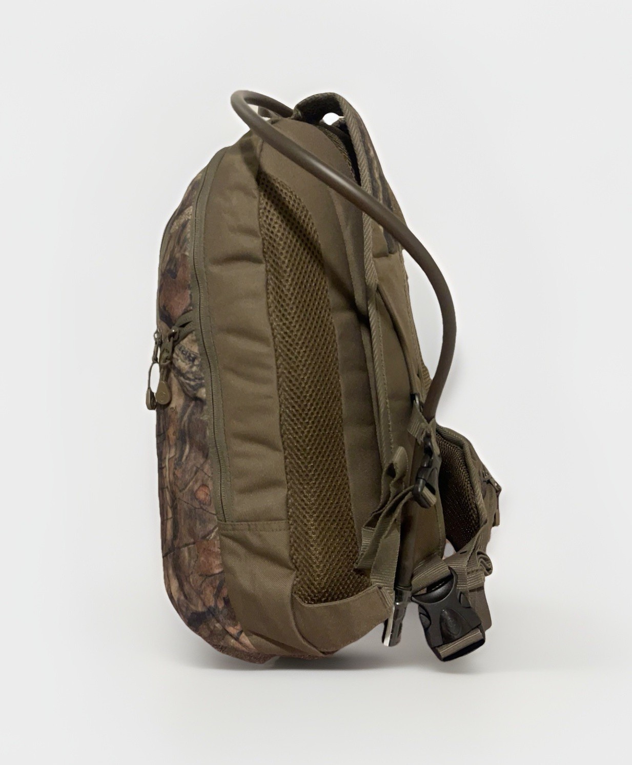 Game Winner Camo Sling Hunting Hydration Pack 4