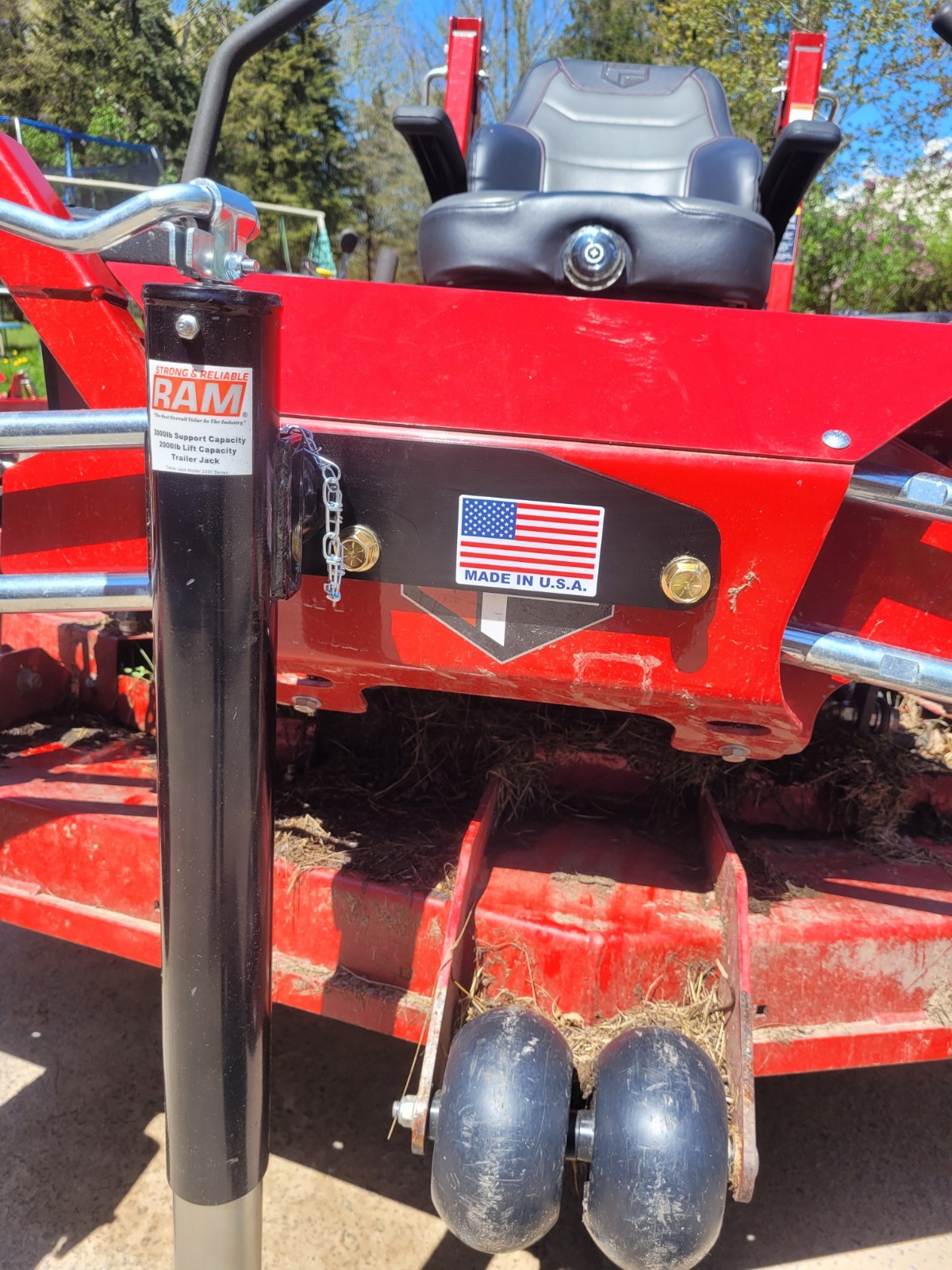 Ferris Mower Service Jack and Mount Kit for ISX3300 72" gallery