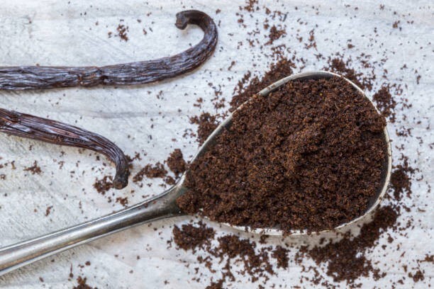 Madagascar Vanilla Bean Powder, Unsweetened (Pure Ground Raw Vanilla Beans) 1lb gallery