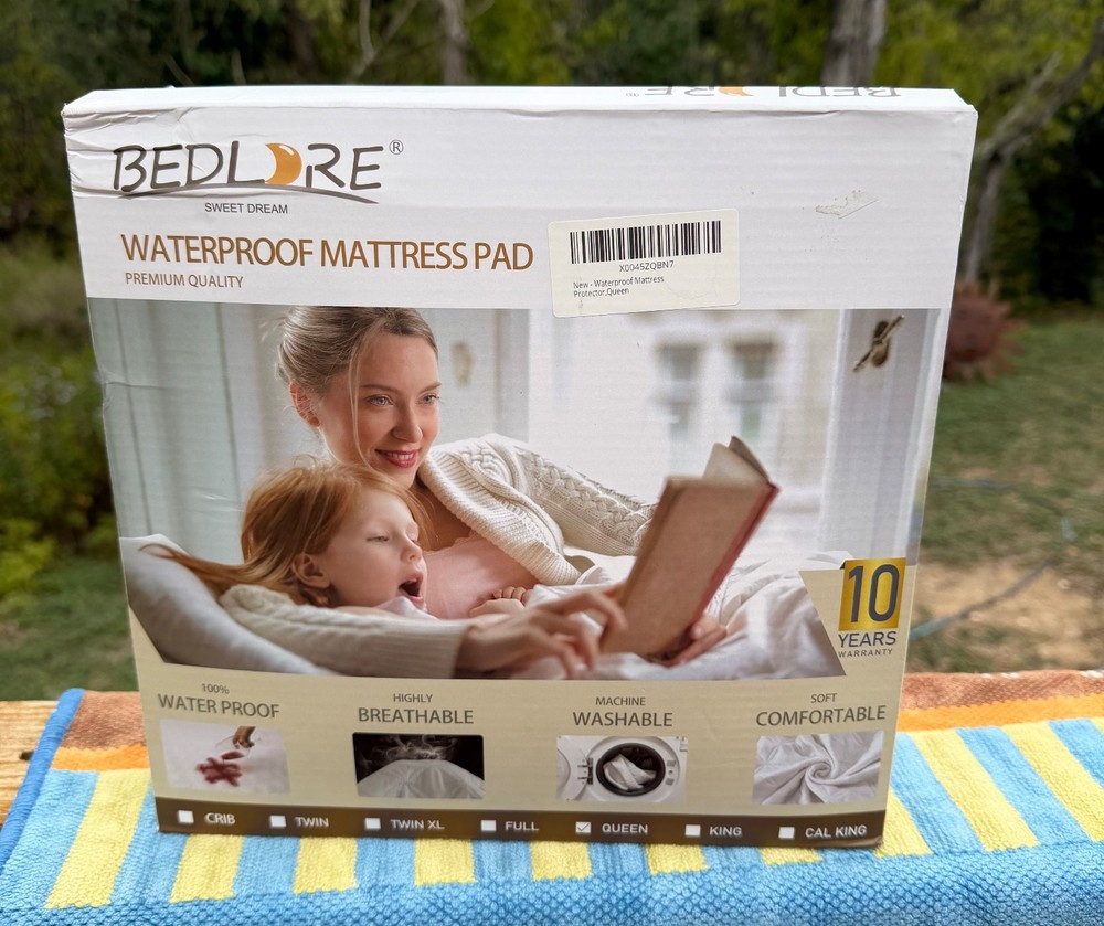 Bedlore Waterproof Noiseless Deep Pocket Mattress Protector Queen