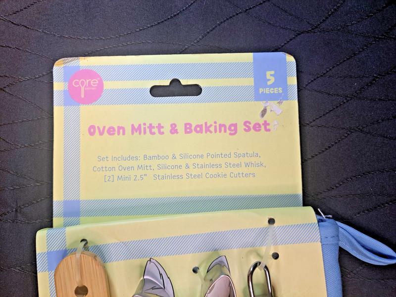 2020s Core Kitchen 5pc Easter Oven Mitt & Baking Set NEW gallery