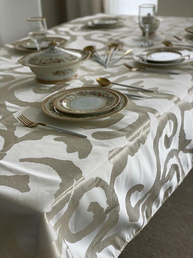 Festive Tablecloth Seemless Machine Washable and Dryable Home & Party Brand New gallery