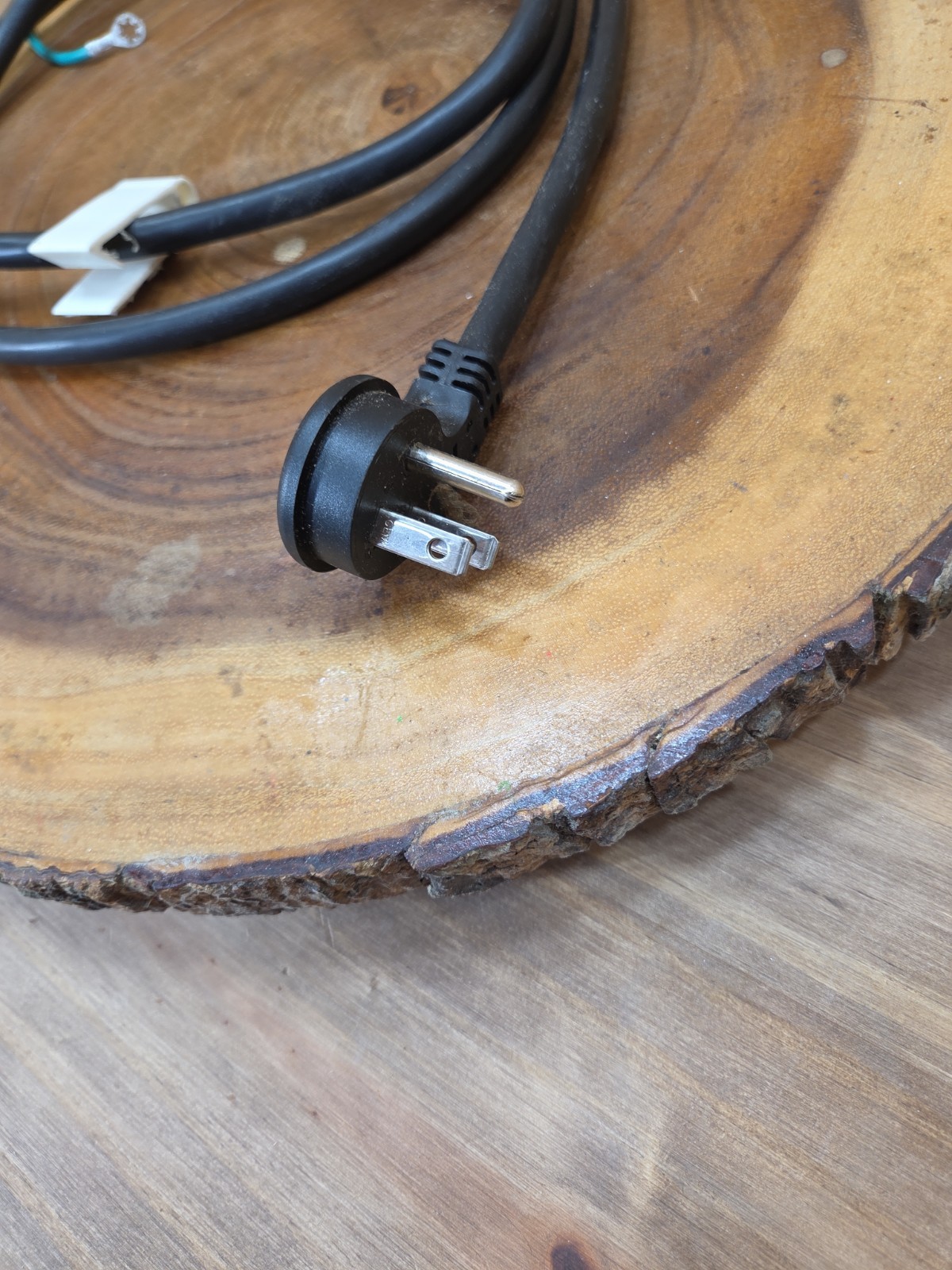 GE Cafe Series Original Electrical Plug/Cord WR23X10744 gallery
