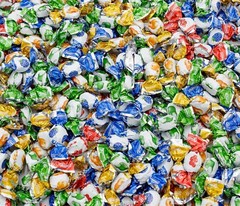 Colombina Delicate Fruit Drop 4 Assorted Flavors Bulk Delicious Candy (4 Pounds)