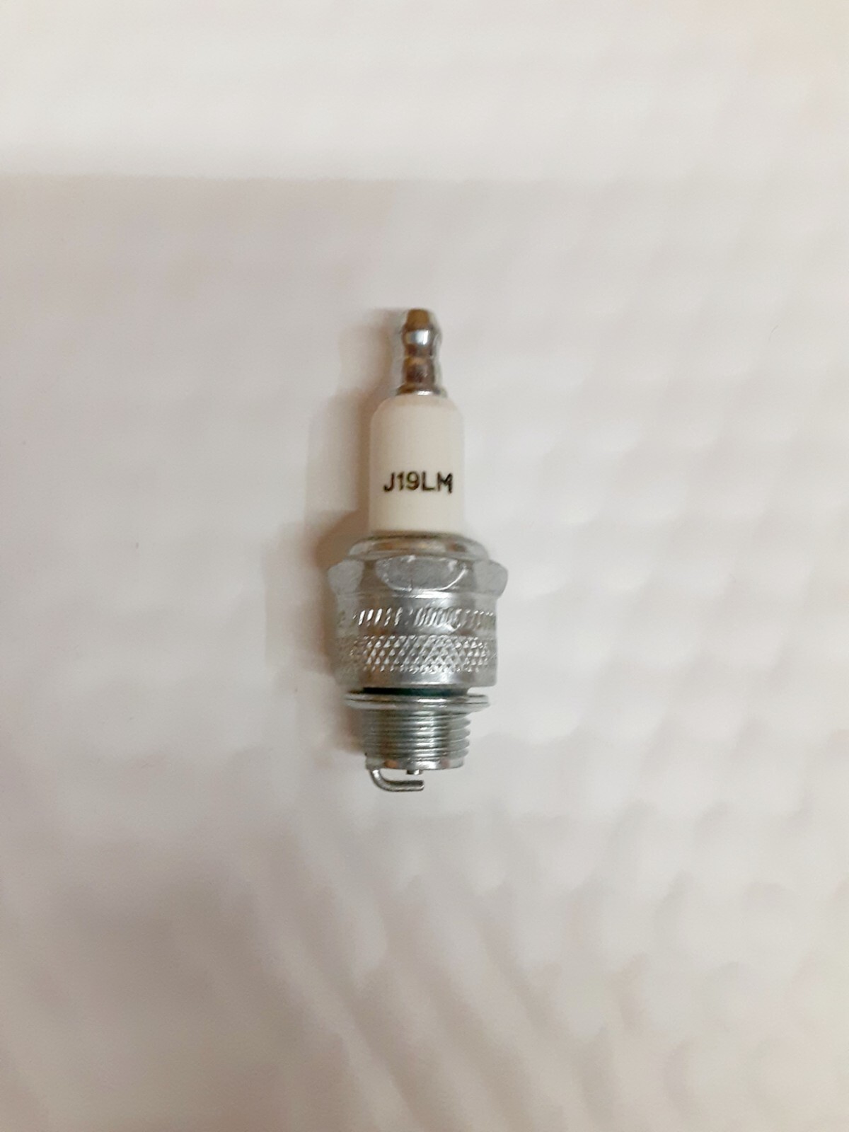 J19LM Spark Plug Champion gallery