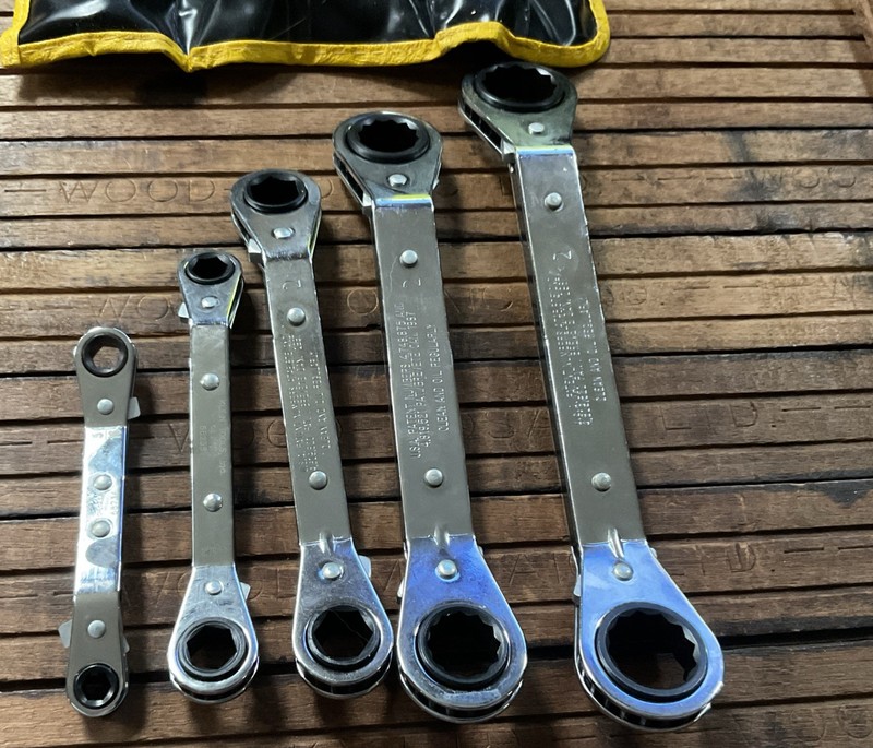 Klein Tools Box Wrench Set – No. 68245 Made in USA – 5/16, 7/16, 9/16, 7/8 Nice gallery