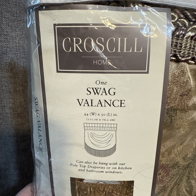 NEW Croscill Swag Valance 44x30 Windsor Style # 3817 VASG gallery