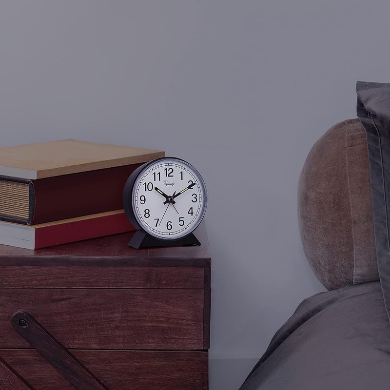 Classic Round Alarm Clock Manual Wind Up Loud Beep Luminous Indoor Timepiece New gallery