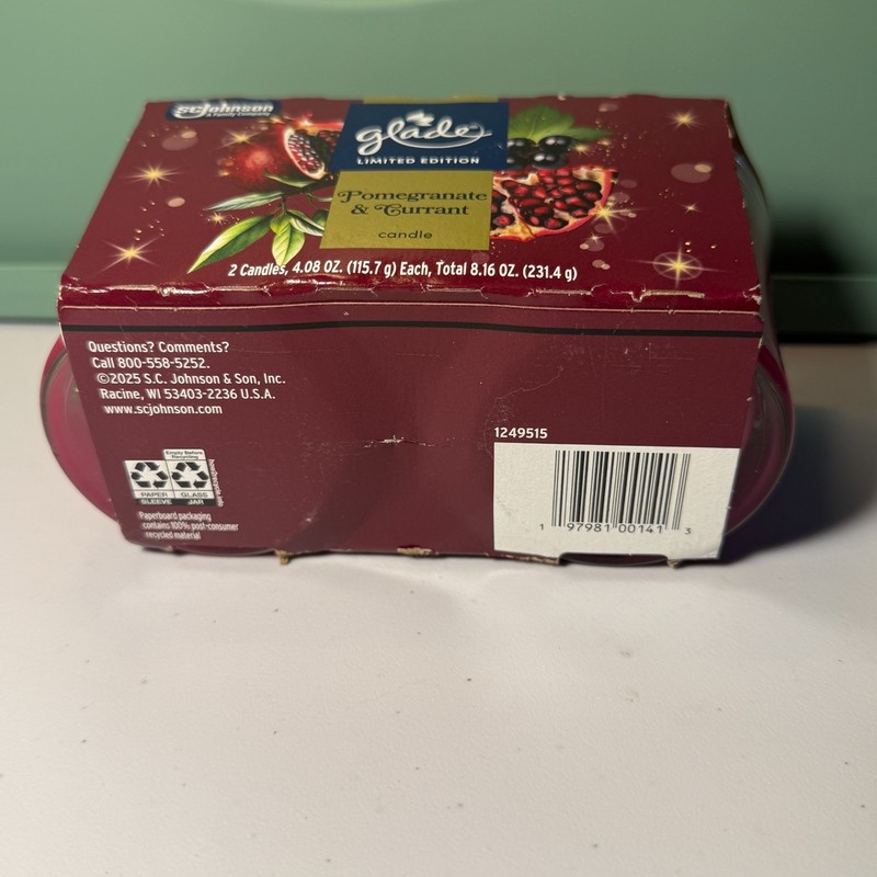 GLADE Candles POMEGRANATE & CURRANT Single Wick Limited Edition Twin Pack gallery