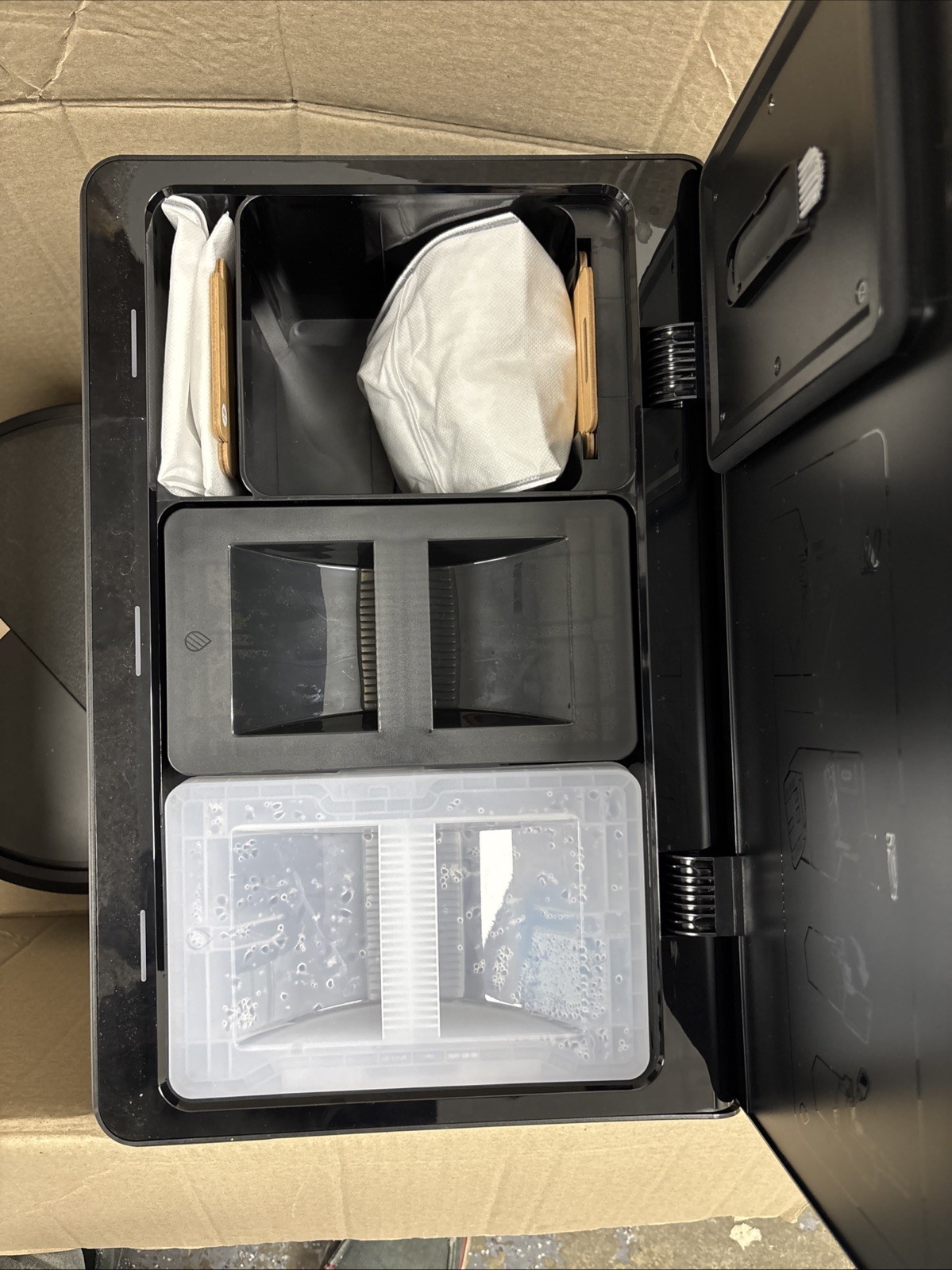 iRobot Roomba Max 705 Vac Robot + AutoEmpty Dock NEW Open Box gallery