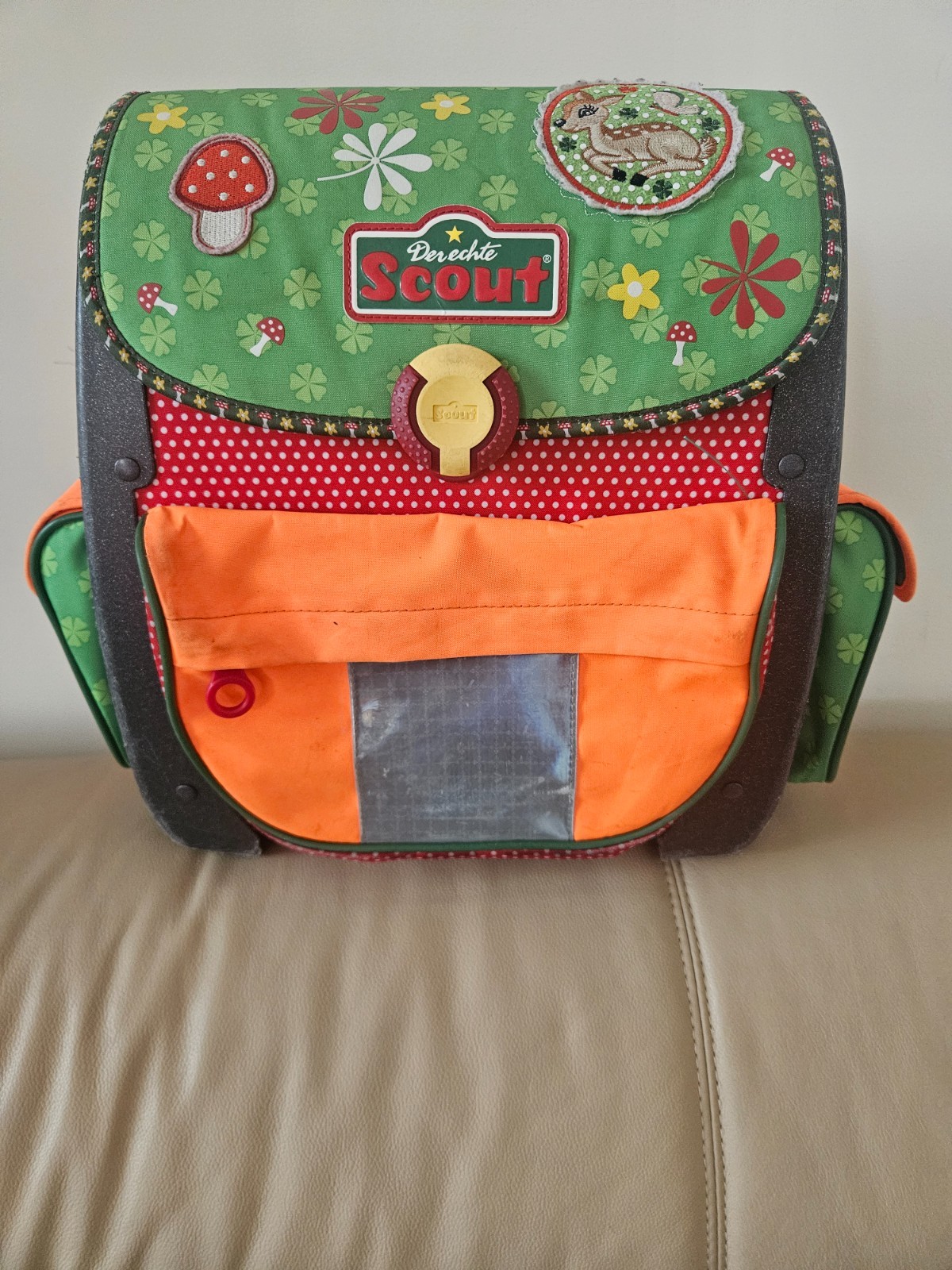 Deretche Scout Backpack In Great Condition. MeasureHeight 14"  Length13" Width7"