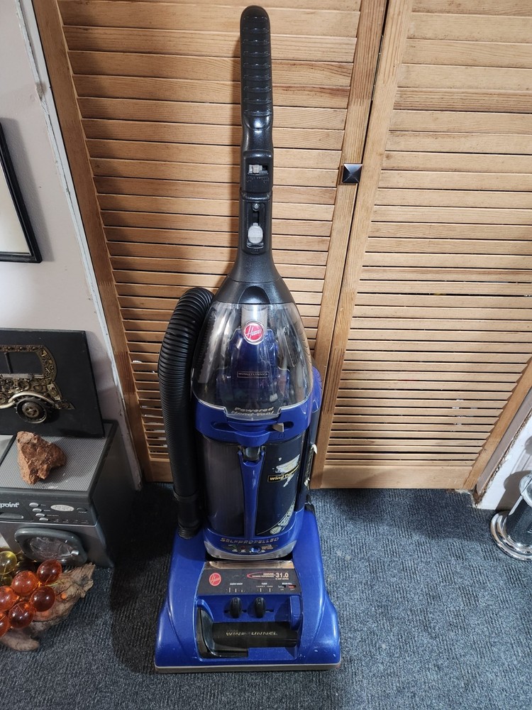 Hoover WindTunnel Bagless self propelled upright vacuum 12 amp blue u6630-900