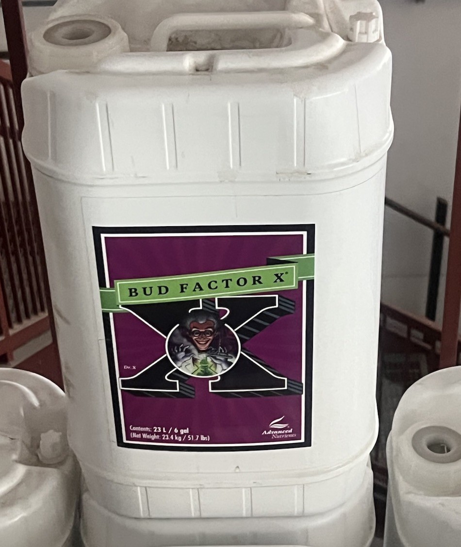 Bud Factor X Advanced Nutrients 23L/6G gallery