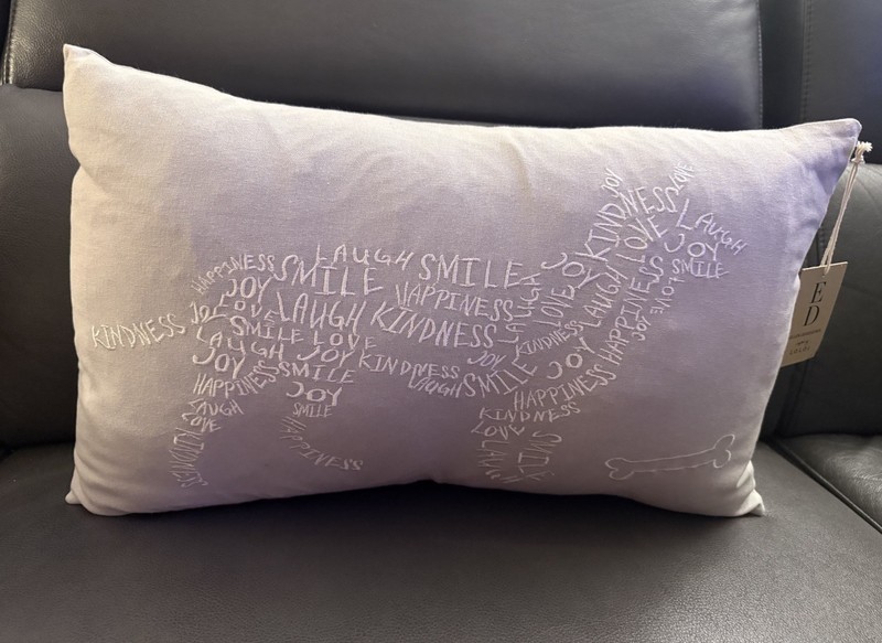 NWT, LOLOI Pet Lovers Throw Pillows 13”x21 Cotton W/Down Alternative Filler gallery