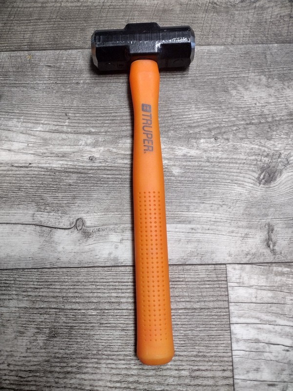 Truper 3 lb. Engineering Sledge Hammer with 14" Inch Fiberglass Handle MD-3F gallery