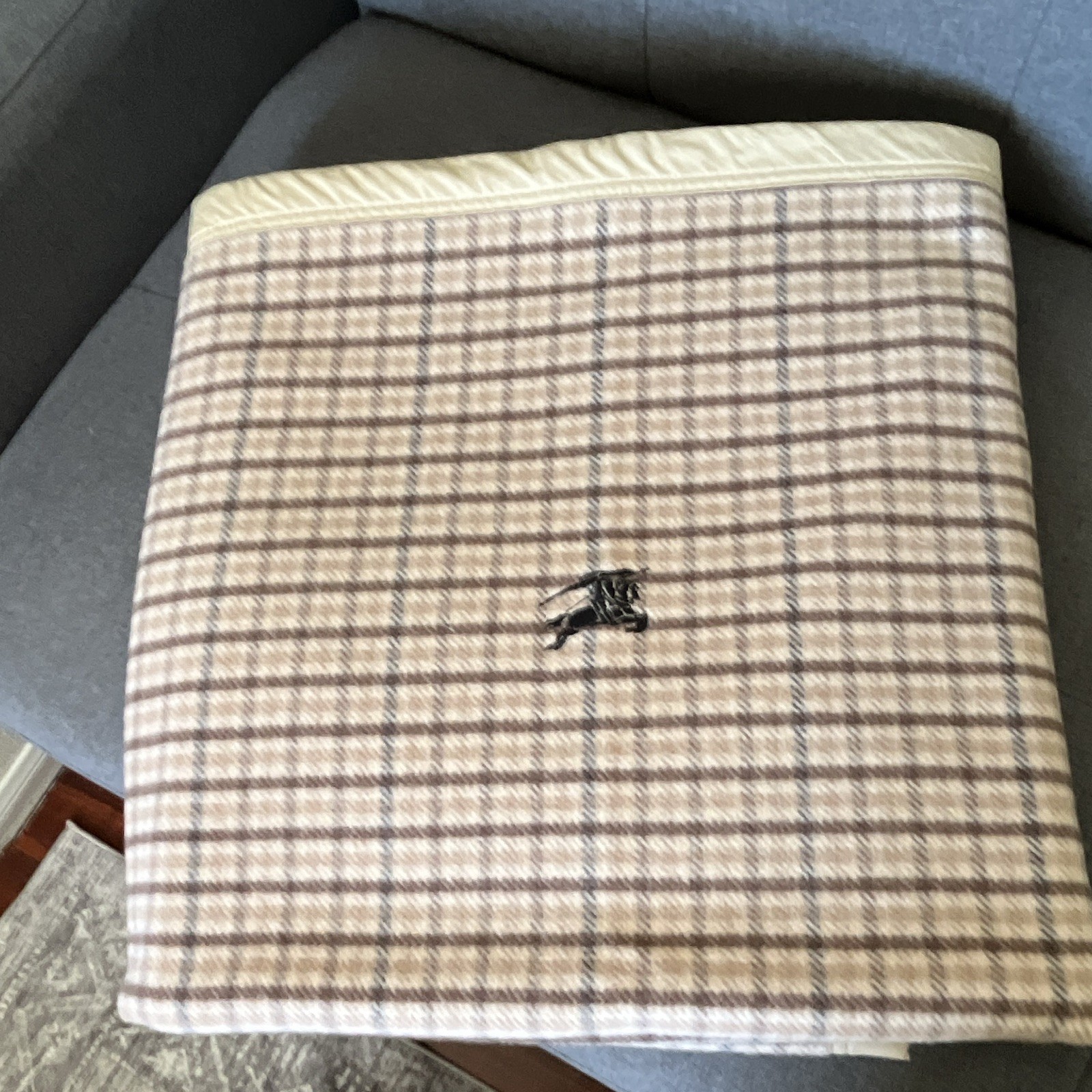 Burberry London Wool Plaid Blanket Beige Brown Black 140x200cm Woolmark gallery