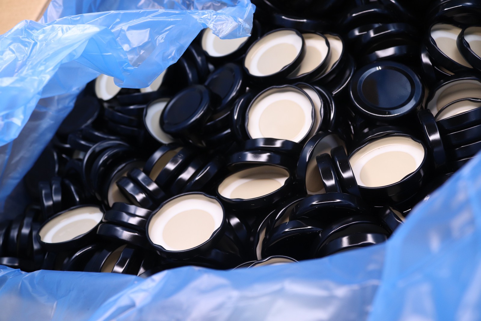 (2700-Pk) Massilly Black Button Metal Lug Lid 48RT0 1677762130 gallery