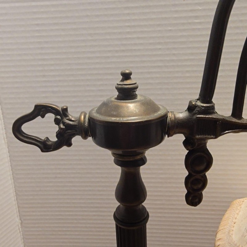 Victorian Style Metal Table Desk Lamp Lace Fringe Bell Shade Antique Bronze gallery