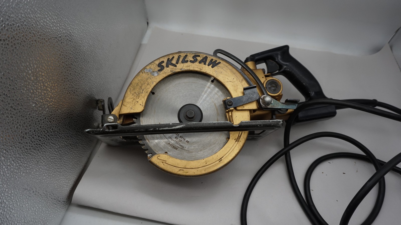Skil professional Commemorative ED worm drive circular saw , 7-1/4 in. model 77 gallery