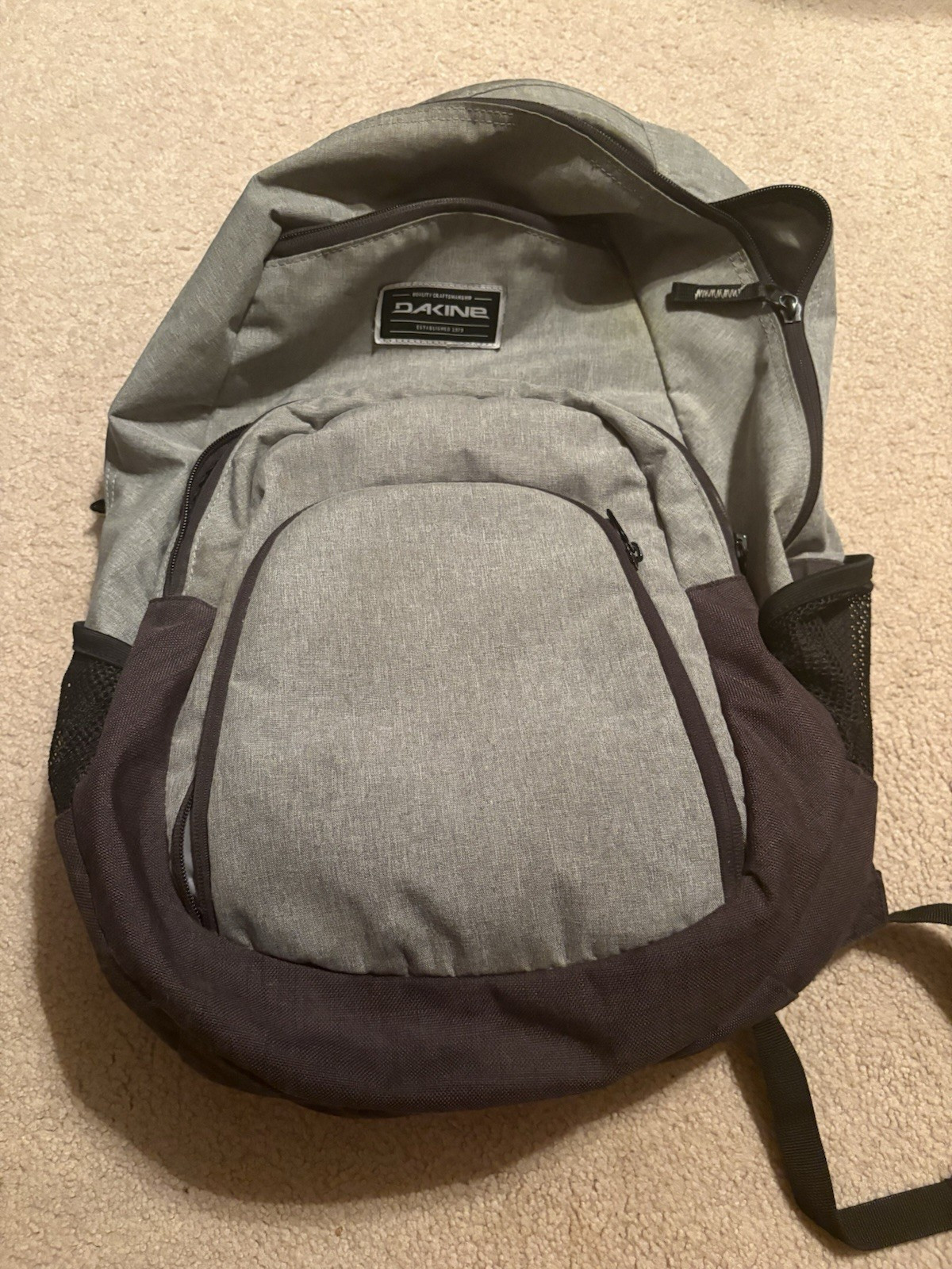 DAKINE Backpack Laptop Compartment Zip Closure 4 Pockets Gray/Black One Size