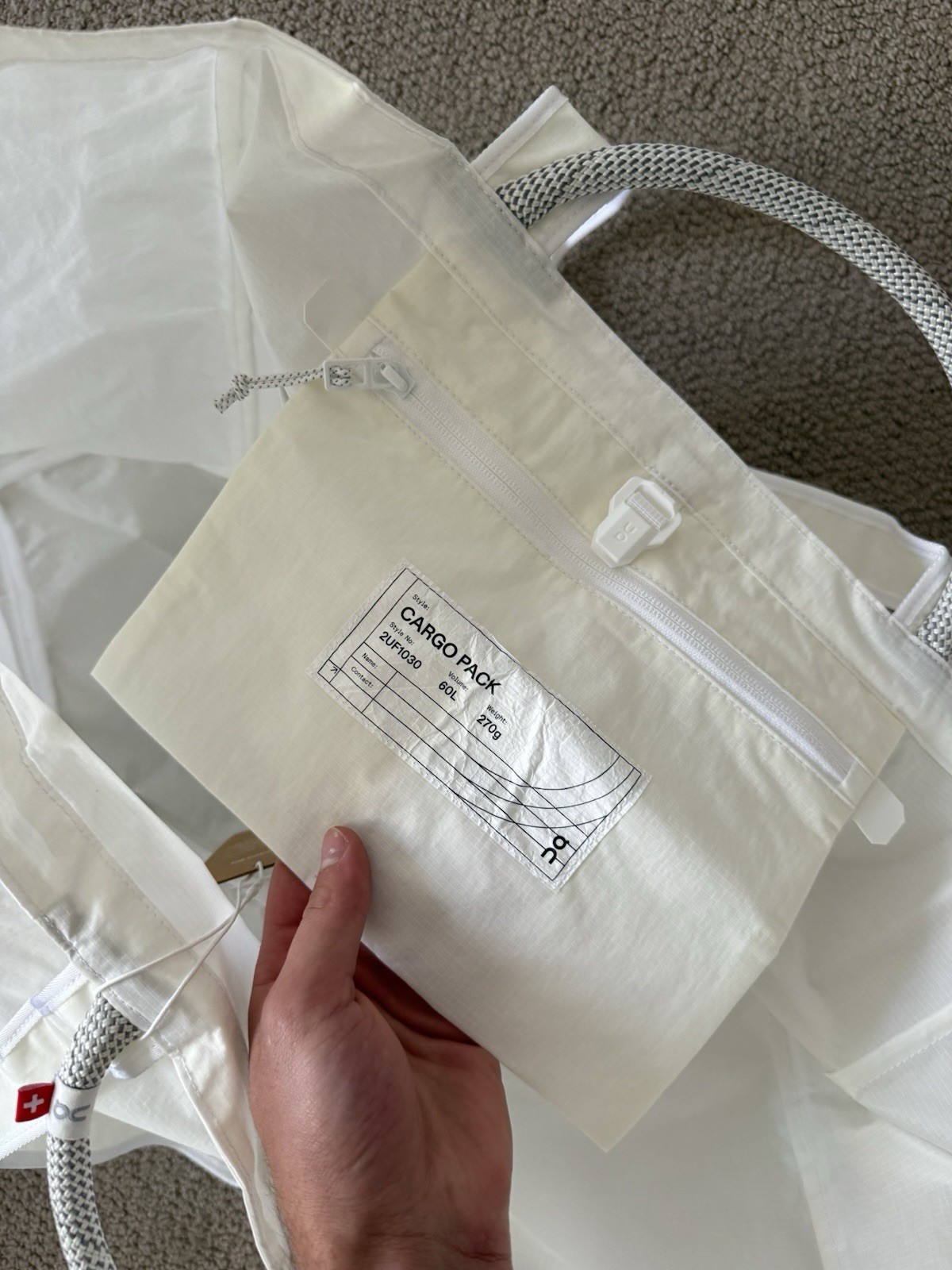 On Cargo Pack 60L white Bag 3