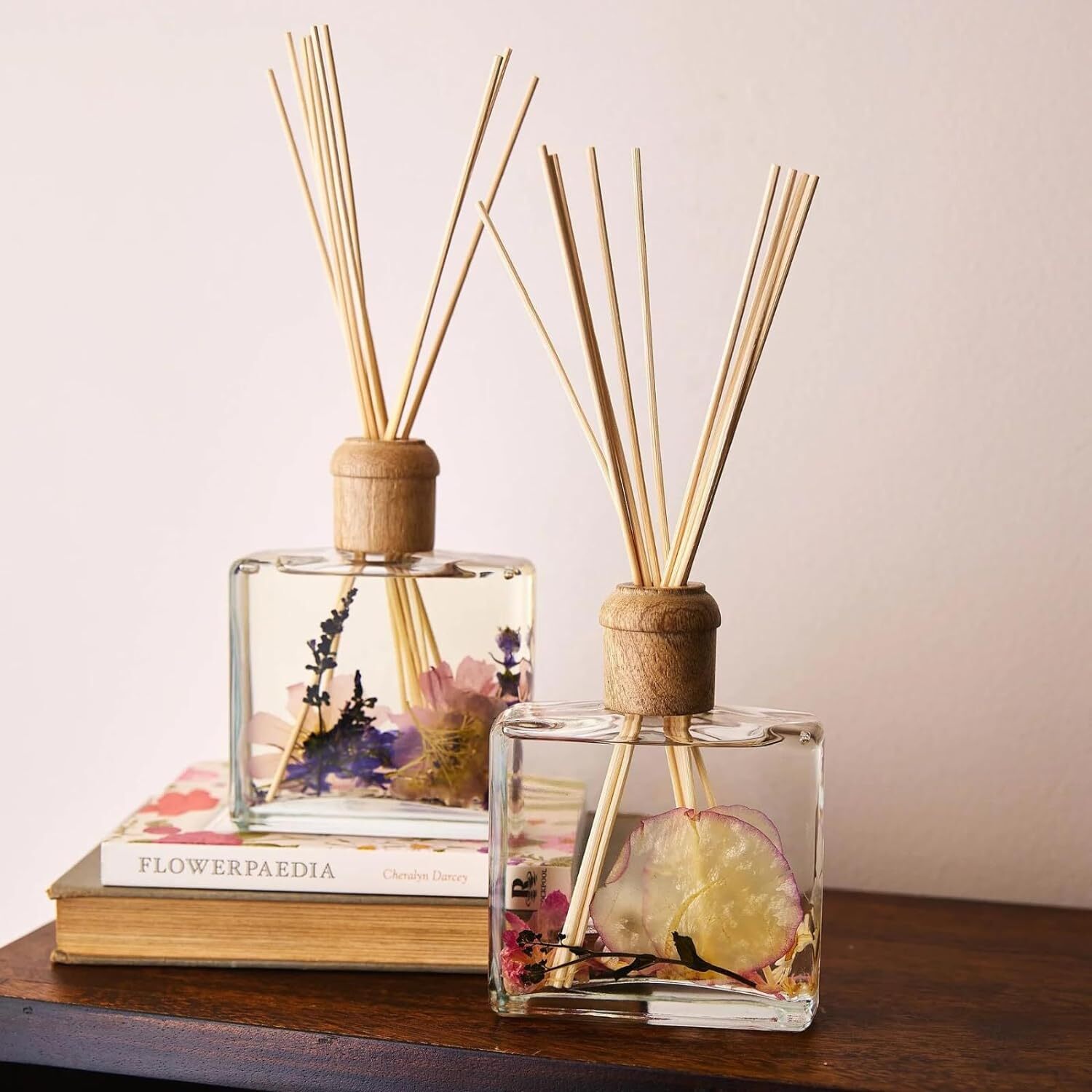 Rosy Rings Roman Lavender Reed Diffuser 13 Fluid Ounces gallery