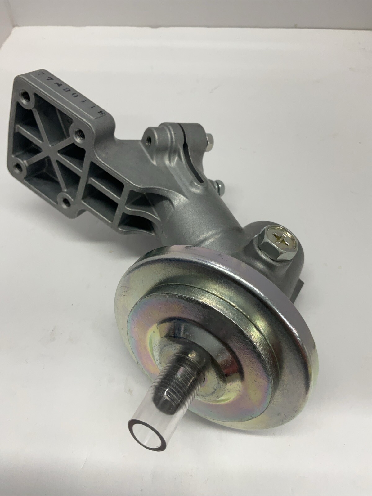 NEW HONDA STRING WEED TRIMMER GEAR BOX CASE HHT25S HHT31S HHT35S 41100-VH8-643 gallery