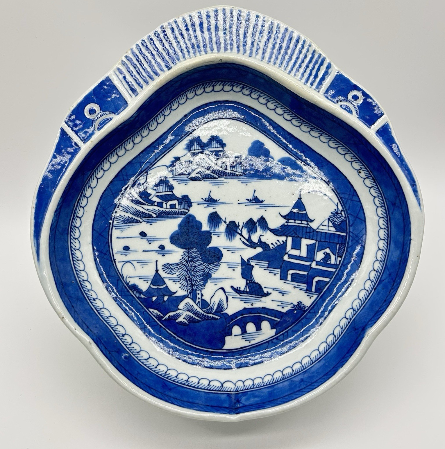 Early 19th Century Chinese Canton Blue & White Porcelain Shrimp Dish gallery