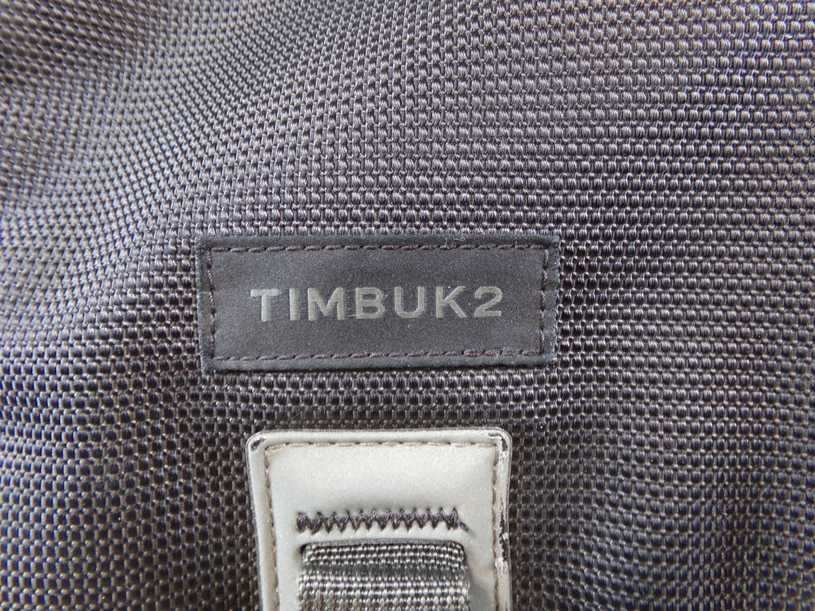 Timbuk2 Command Laptop Messenger Bag Black Multi Pockets Shoulder Strap 3