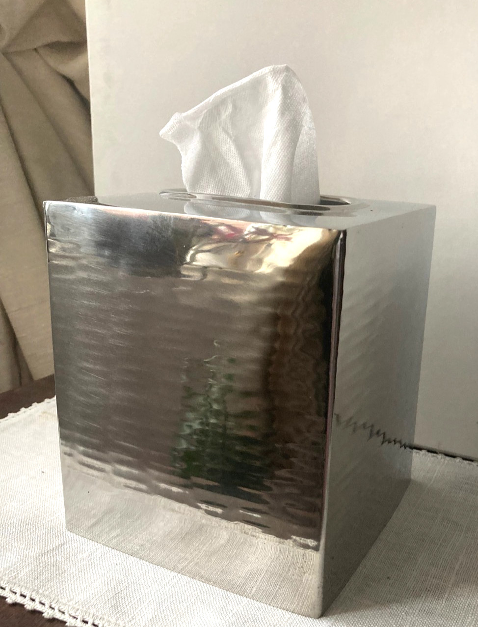 Preowned Polished Metal Boutique Tissue Box Cover (4 1/2"x 4 1/2"x 5 5/8" w/tag) gallery