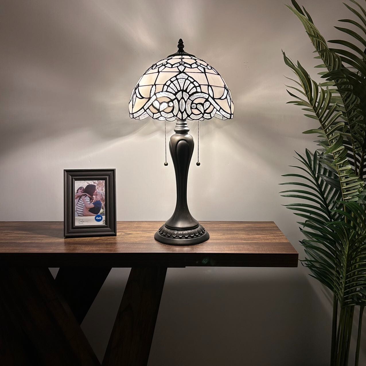 Tiffany Style Table Lamp White Stained Glass Baroque Style LED Bulb Include H22" gallery