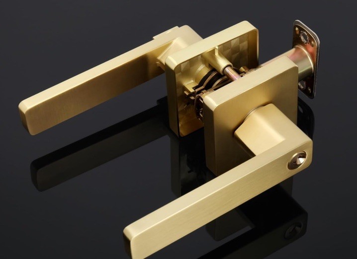 Satin Brass Keyed Alike Square Keyed Entry Door Lever gallery