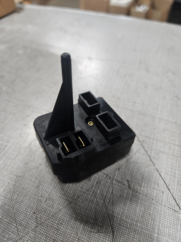 G.E. 3ARR55M4F1E COMPRESSOR START RELAY NOMINAL HP 1/5- 1/4 gallery