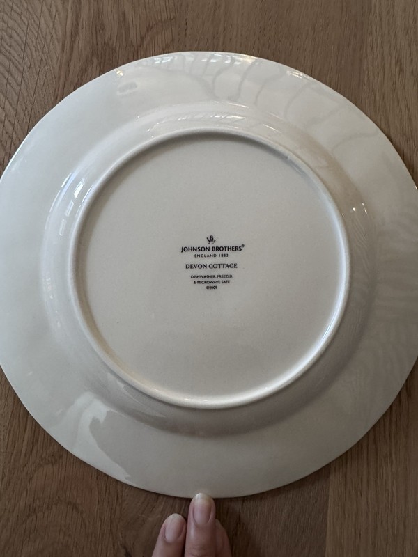 Johnson Brothers DEVON COTTAGE DINNER PLATE 10.6" / 27cm gallery
