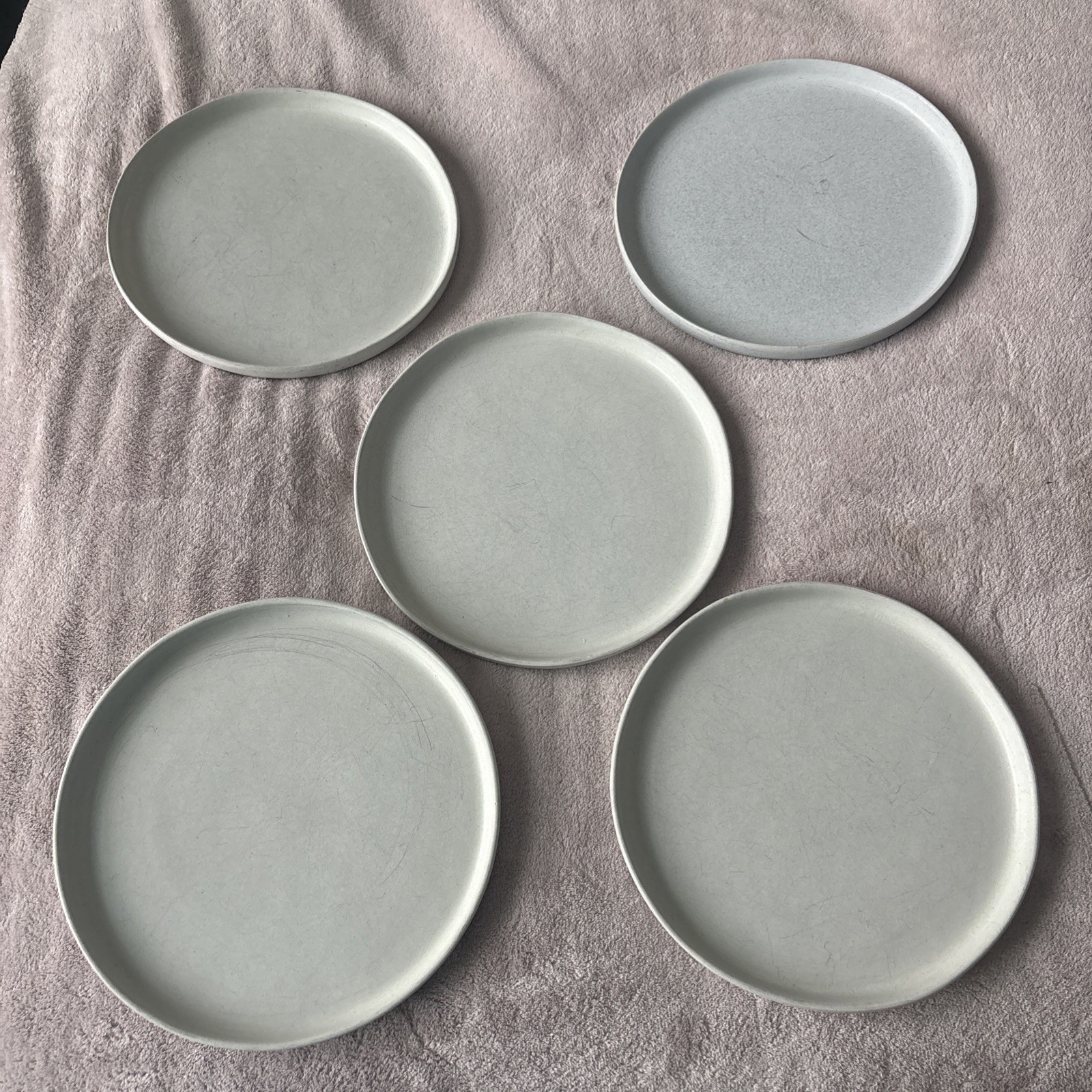 CB2 Crate & Barrel Set Of 5 Appetizer Salad Stackable Plates Stoneware 8 1/2" gallery