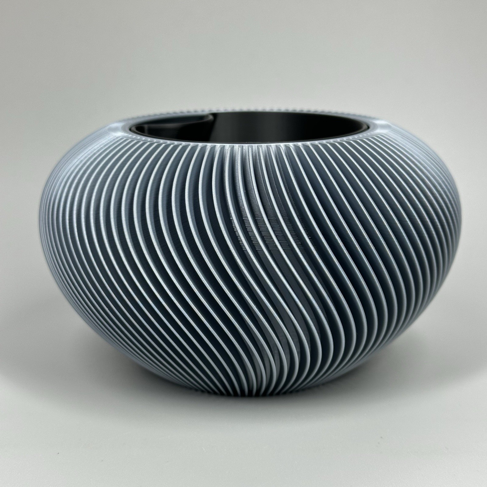 3D Printed Modern Ribbed Silver Gray Metallic Planter w/ Removable Insert gallery