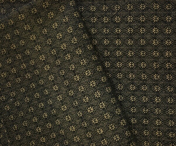 NEW Packsville Rose TABLE RUNNER BLACK TAN 54"L Diamond Flower Pattern Farmhouse gallery