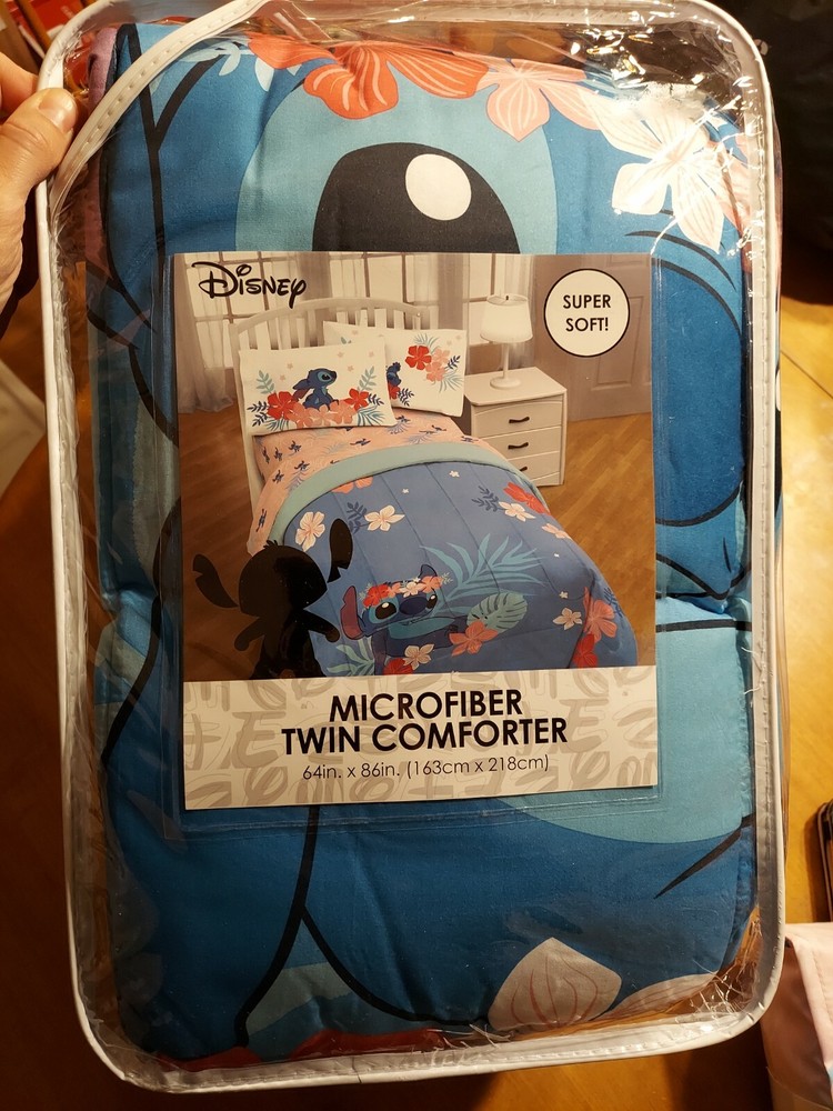 Disney Lilo & Stitch Microfiber Twin Bed Comforter Blanket Blue 64 in x 86 in